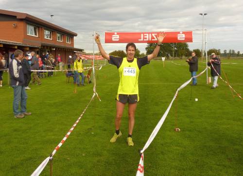 Europameister Thomas Ruminski Europameister Thomas Ruminski nach 20-Kilometern im Ziel in Rottorf bei Winsen/Luhe