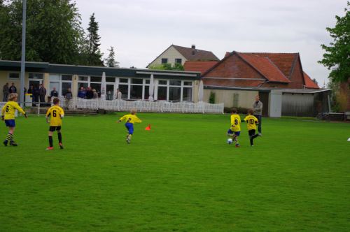 Finn Ruminski (Nr.10) mit Alexander Krämer (Nr.6) Finn Ruminski (Nr.10) mit Alexander Krämer (Nr.6)