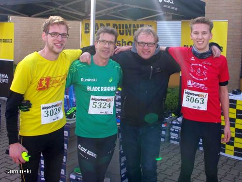 Von links: Sascha Kulas, Thomas Ruminski , Jens Rohracker (Blade Runner Hannover) , Ole Küster