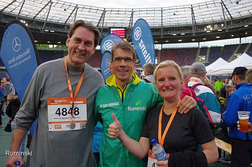 Sven Eric Molzahn (Geschftsfhrer Honeywell), Europameister Thomas Ruminski und Katrin Grtner (Produkt Manager / v.l.)